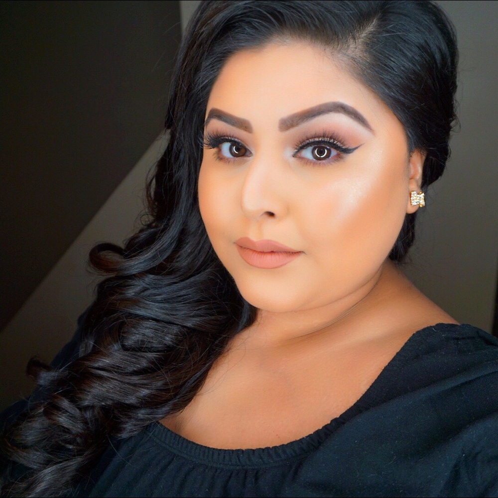 Meet your Posher, Anisa